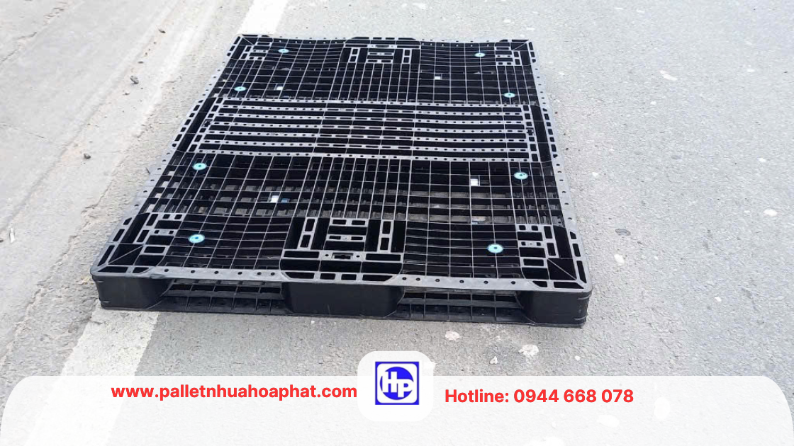 một mẫu pallet nhựa 2 mặt