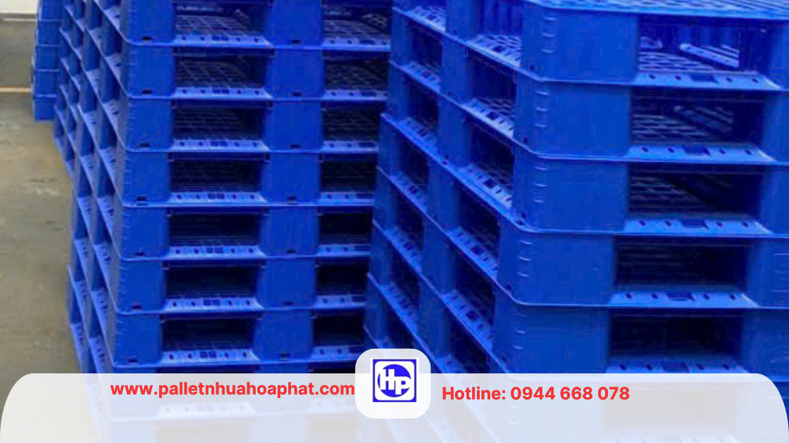 Một mẫu pallet nhựa xanh 1100x1100x150