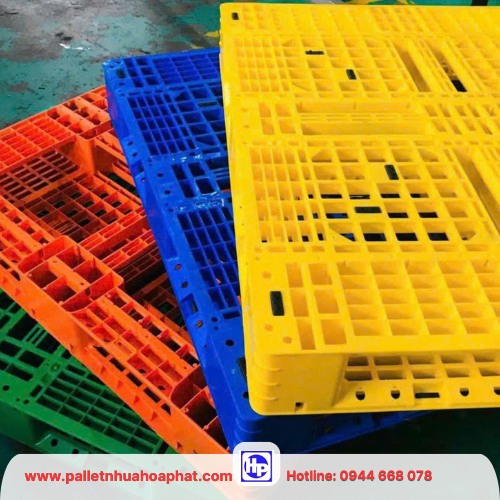 Pallet nhựa mặt lưới