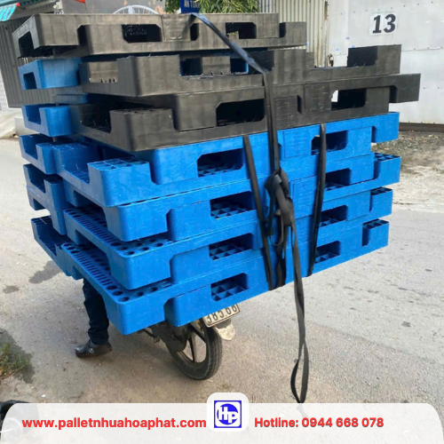 Pallet nhựa lót sàn Nhơn Trạch