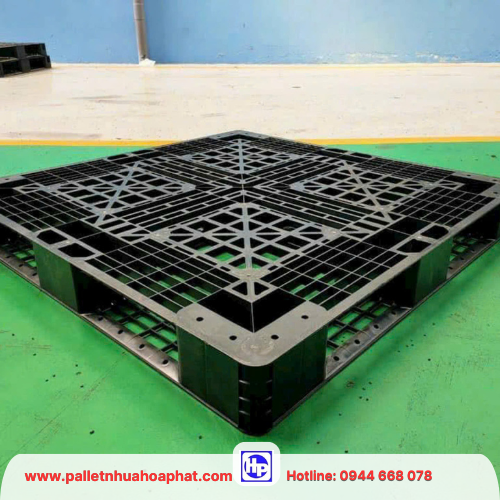 Pallet nhựa cũ còn mới 90% tại Tân Phú