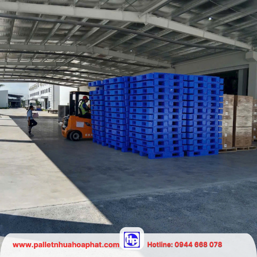 Pallet nhựa 1100x1100 mới 100%