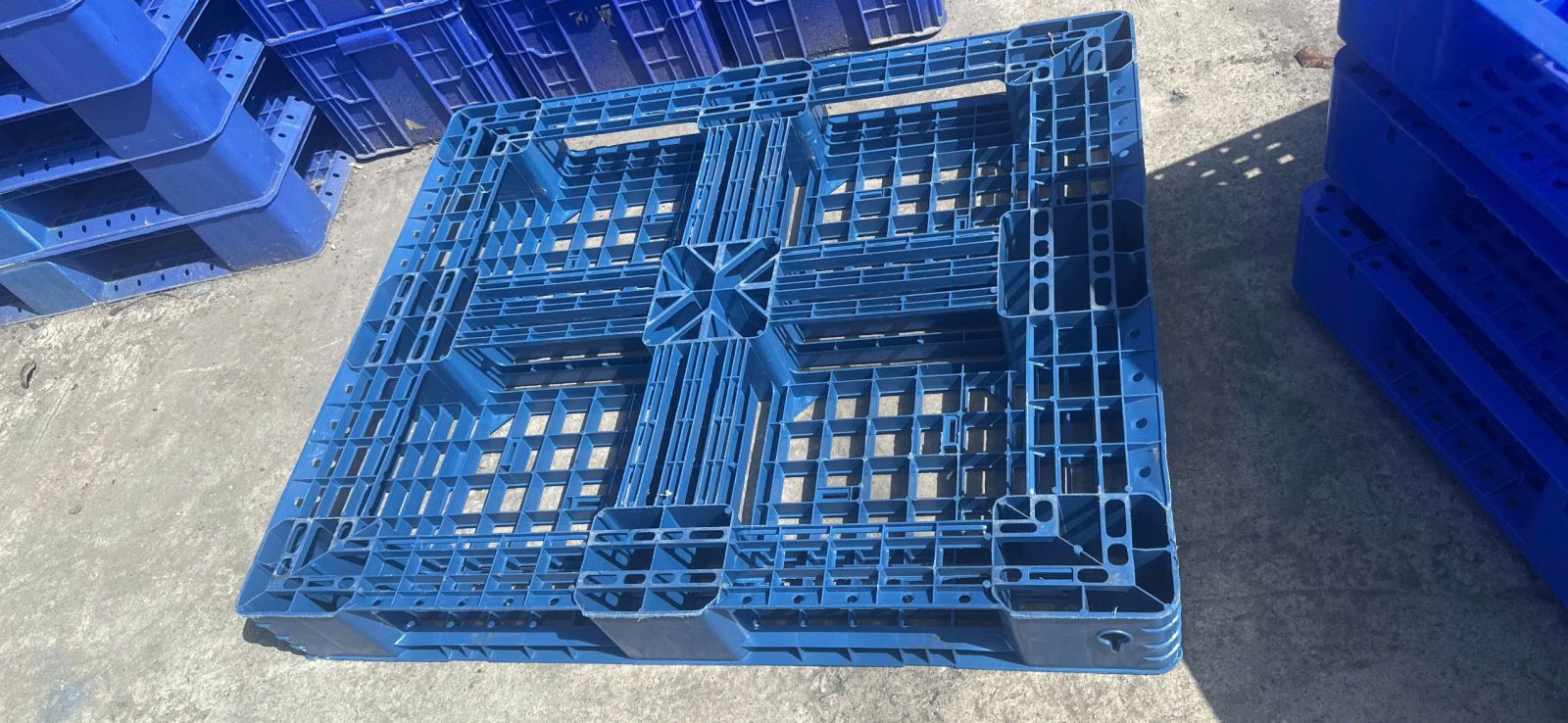 Đánh giá các dòng pallet HCM được tiêu thụ mạnh nhất hiện nay