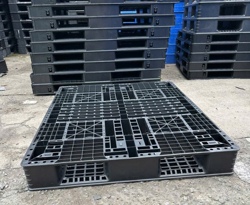 Lợi ích khi sử dụng Pallet HCM trong sản xuất và kho bãi