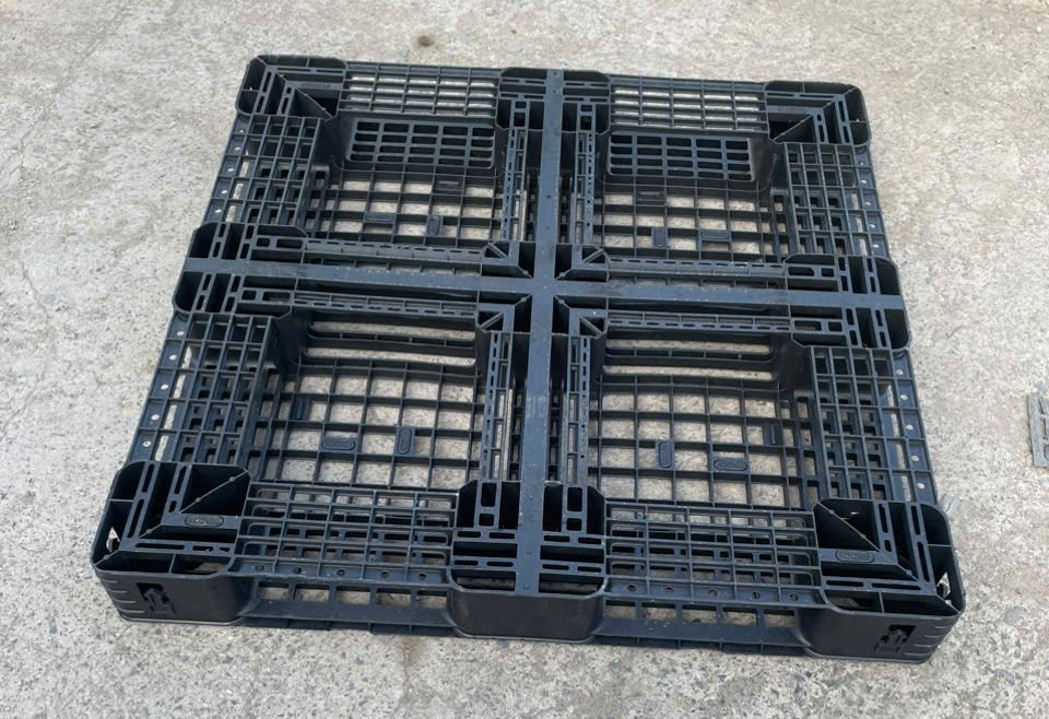Pallet nhựa công nghiệp là gì?