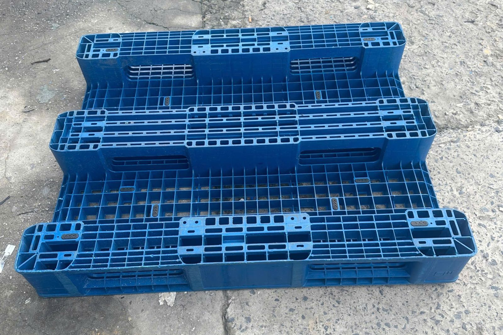 3 phương án sở hữu pallet nhựa giá rẻ nhưng vẫn đảm bảo độ bền