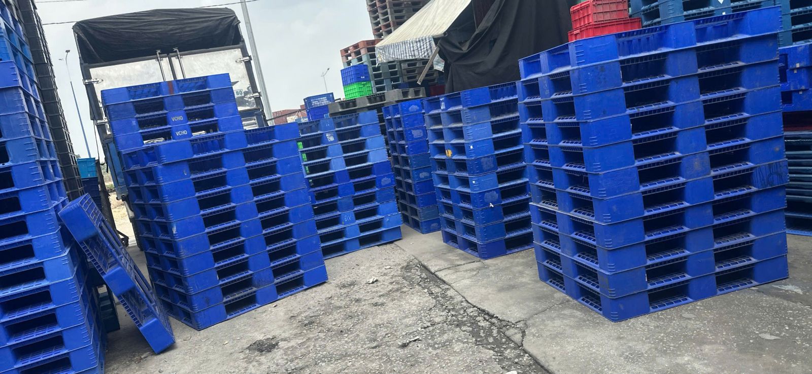 Cách sử dụng pallet nhựa giá rẻ bền và hiệu quả hơn