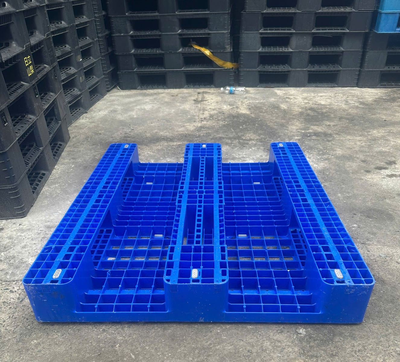 Tiêu chí quan trọng khi chọn mua pallet nhựa siêu chịu lực