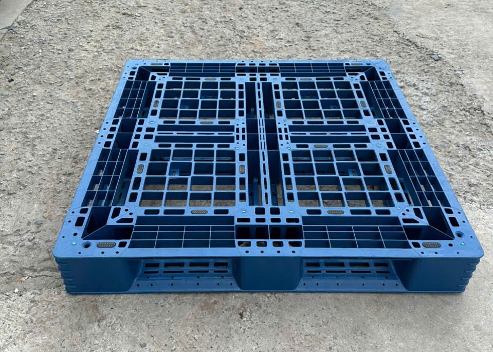 Vì sao pallet nhựa xanh ngày càng được ưa chuộng trong kho bãi hiện đại?