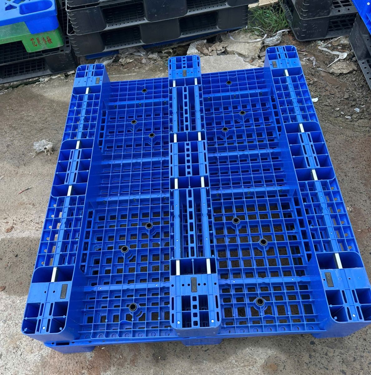 Lợi ích khi thanh lý pallet nhựa cũ với dịch vụ thu mua pallet nhựa cũ