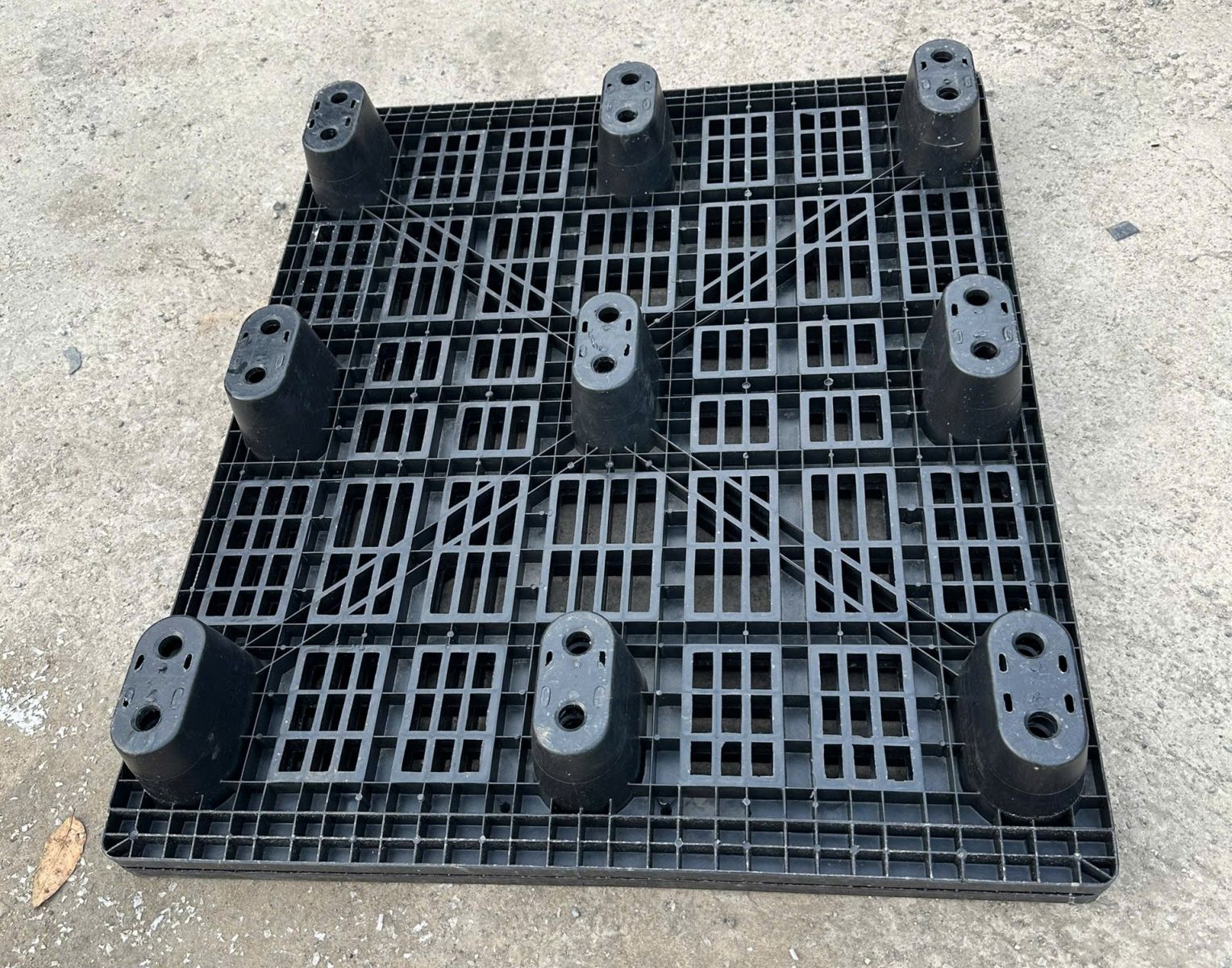 Lợi ích khi lựa chọn dịch vụ thu mua pallet thanh lý