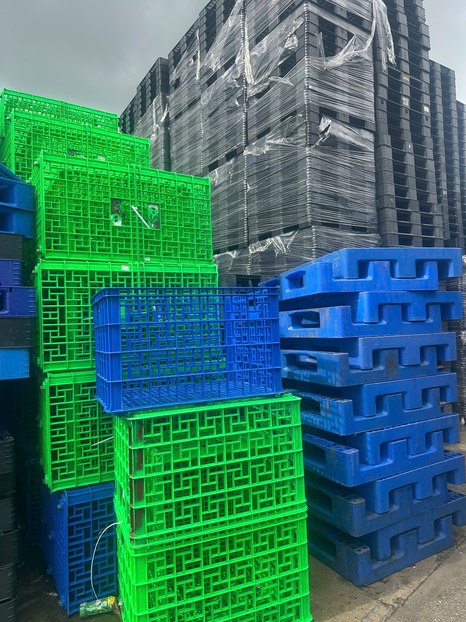 Sóng Nhựa Công Nghiệp - Giải Pháp Phân Loại & Lưu Trữ Vật Tư