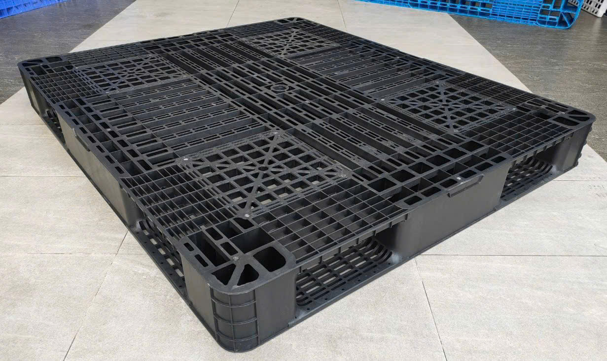 Pallet nhựa mới 1100x1300x130mm